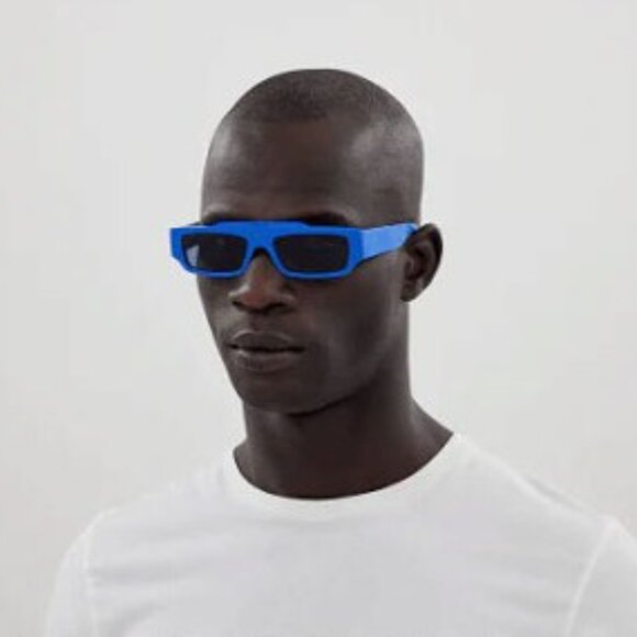 Final Price! Gucci GG1592S 004 Blue Sunglasses - Picture 2 of 11